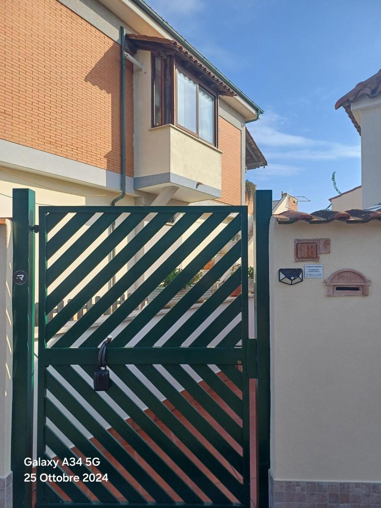 Civico18 Apartment Фиумичино Екстериор снимка